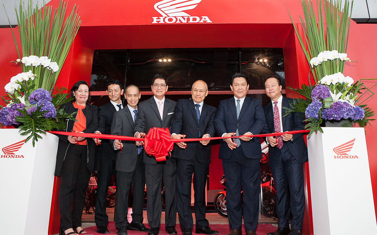 Honda Ph Opens Manila Flagship Shop Honda Bigbike